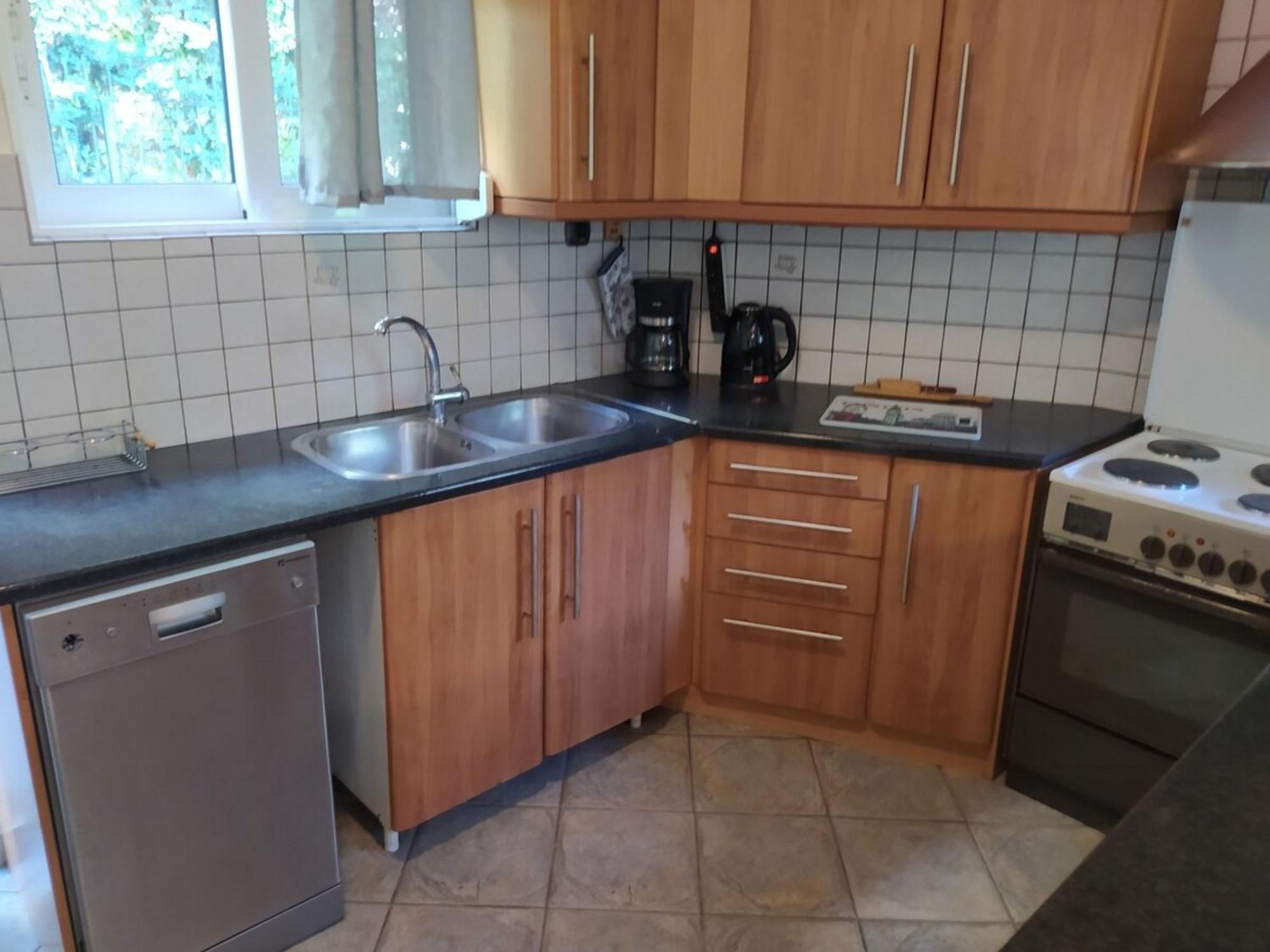 Marousi Comfy Apartment With Balcony Athena Bagian luar foto